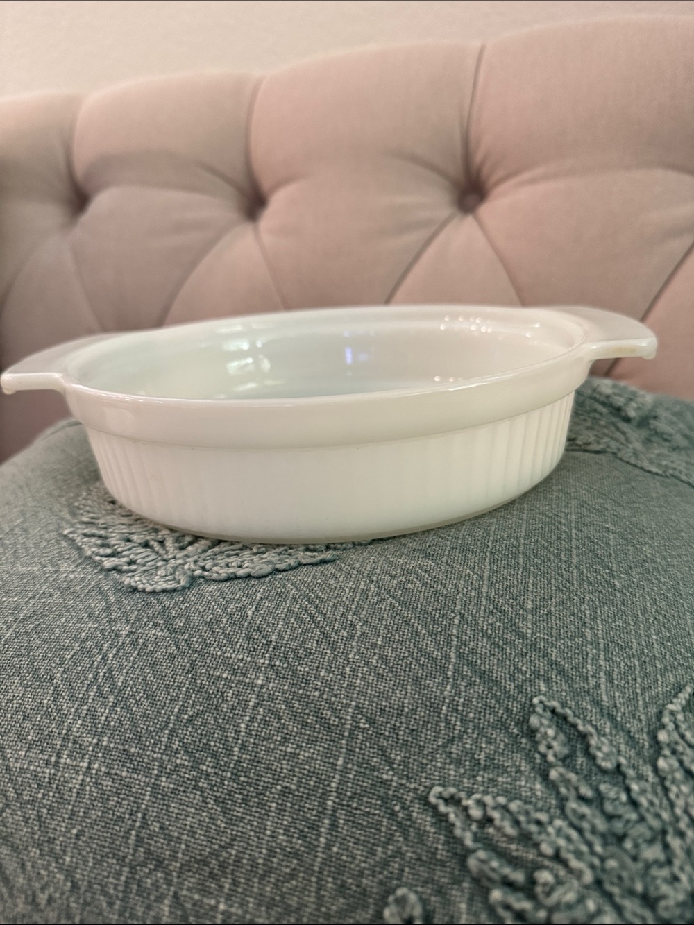 Fire King 1429 round 1 Quart casserole dish with ribbed sides and Handles